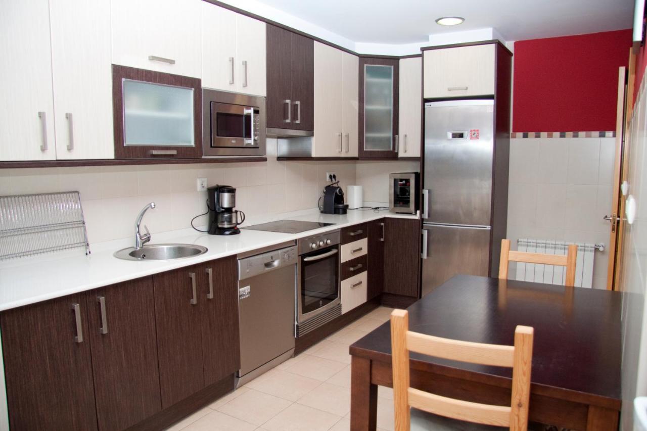 Residencial Arbeyal Apartment Хихон Екстериор снимка