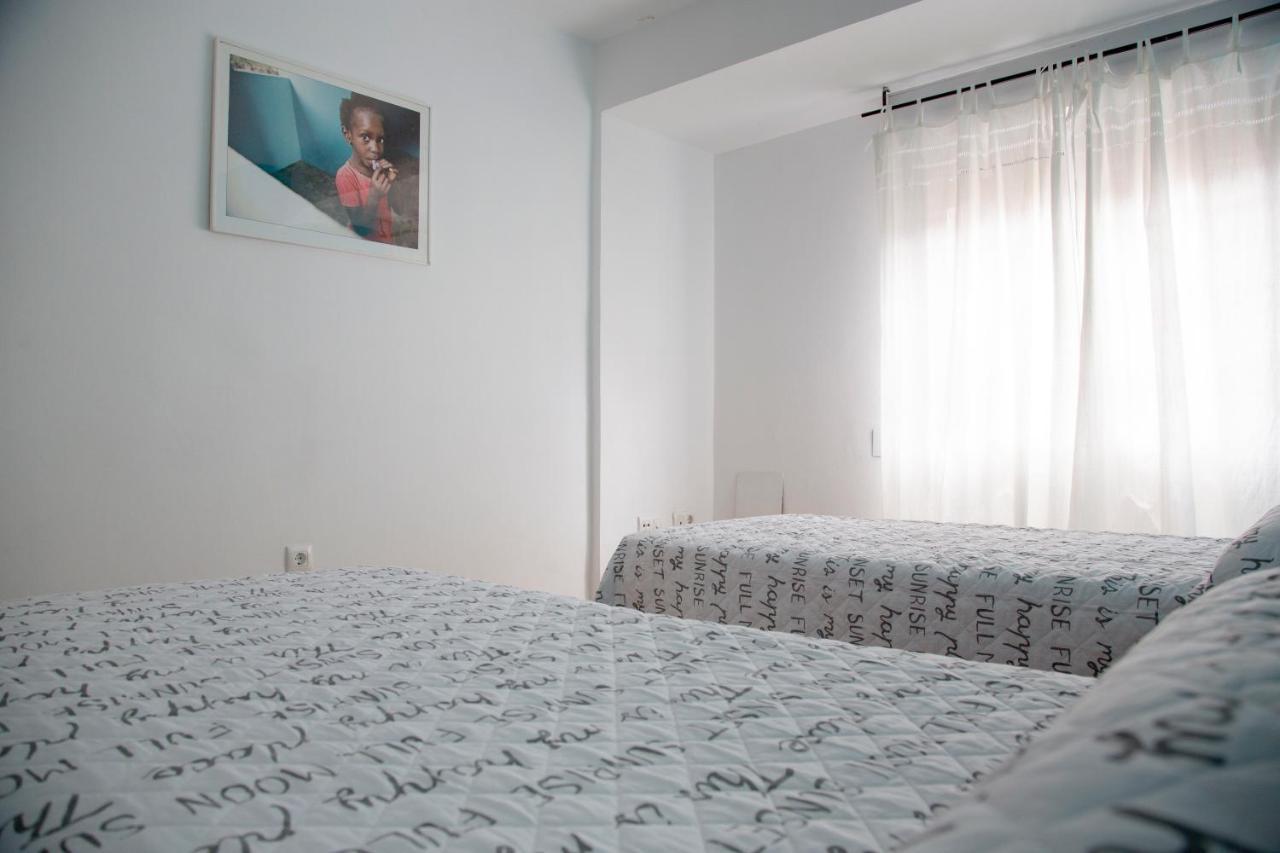 Residencial Arbeyal Apartment Хихон Екстериор снимка